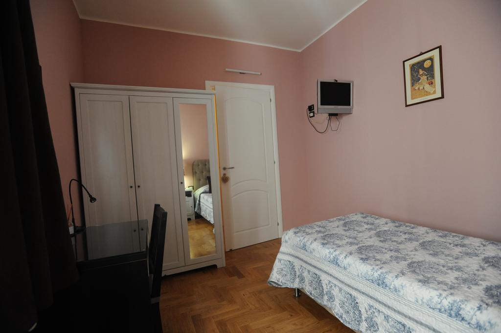 B&B Aurora Domus D'A-Mare Pesaro Rom bilde