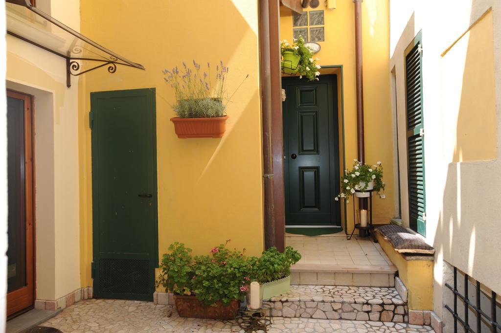 B&B Aurora Domus D'A-Mare Pesaro Eksteriør bilde