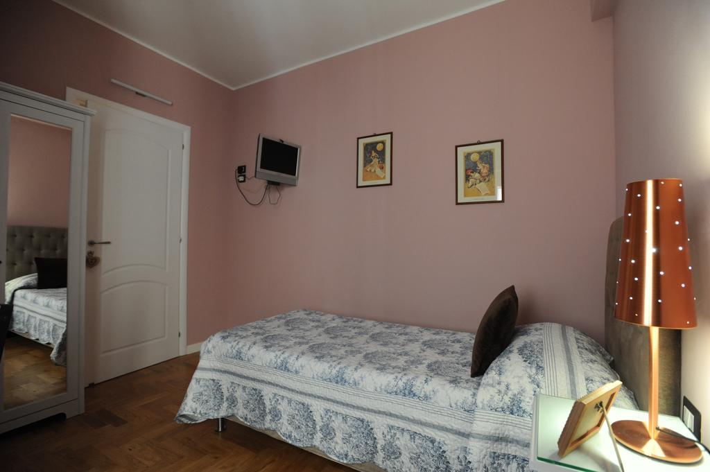B&B Aurora Domus D'A-Mare Pesaro Rom bilde