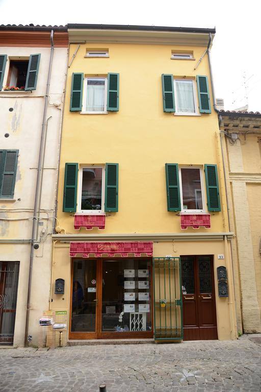 B&B Aurora Domus D'A-Mare Pesaro Eksteriør bilde