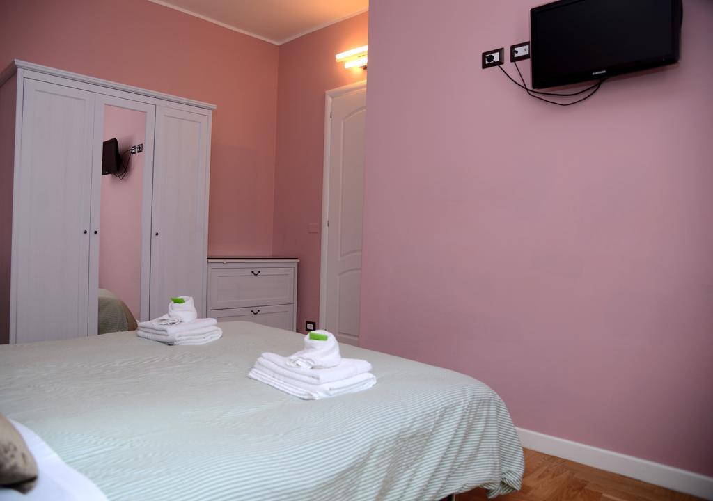 B&B Aurora Domus D'A-Mare Pesaro Eksteriør bilde
