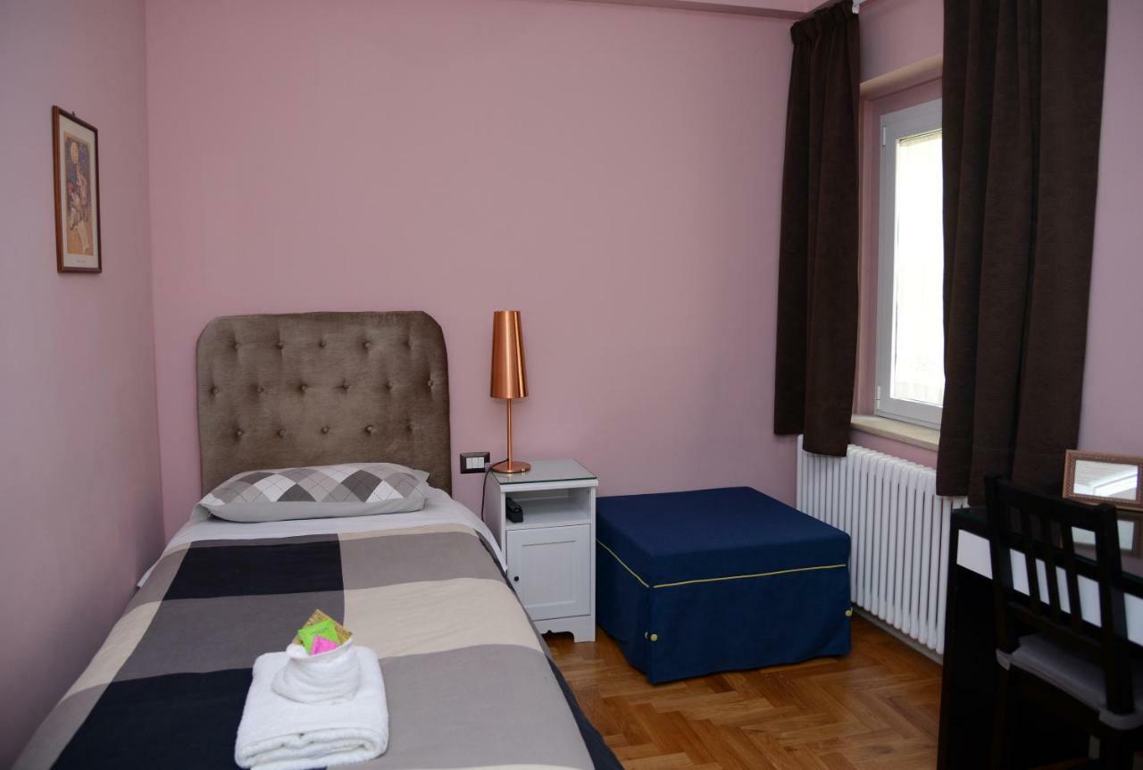 B&B Aurora Domus D'A-Mare Pesaro Eksteriør bilde
